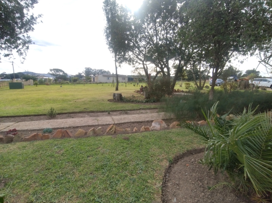 6 Bedroom Property for Sale in Kruisfontein Eastern Cape